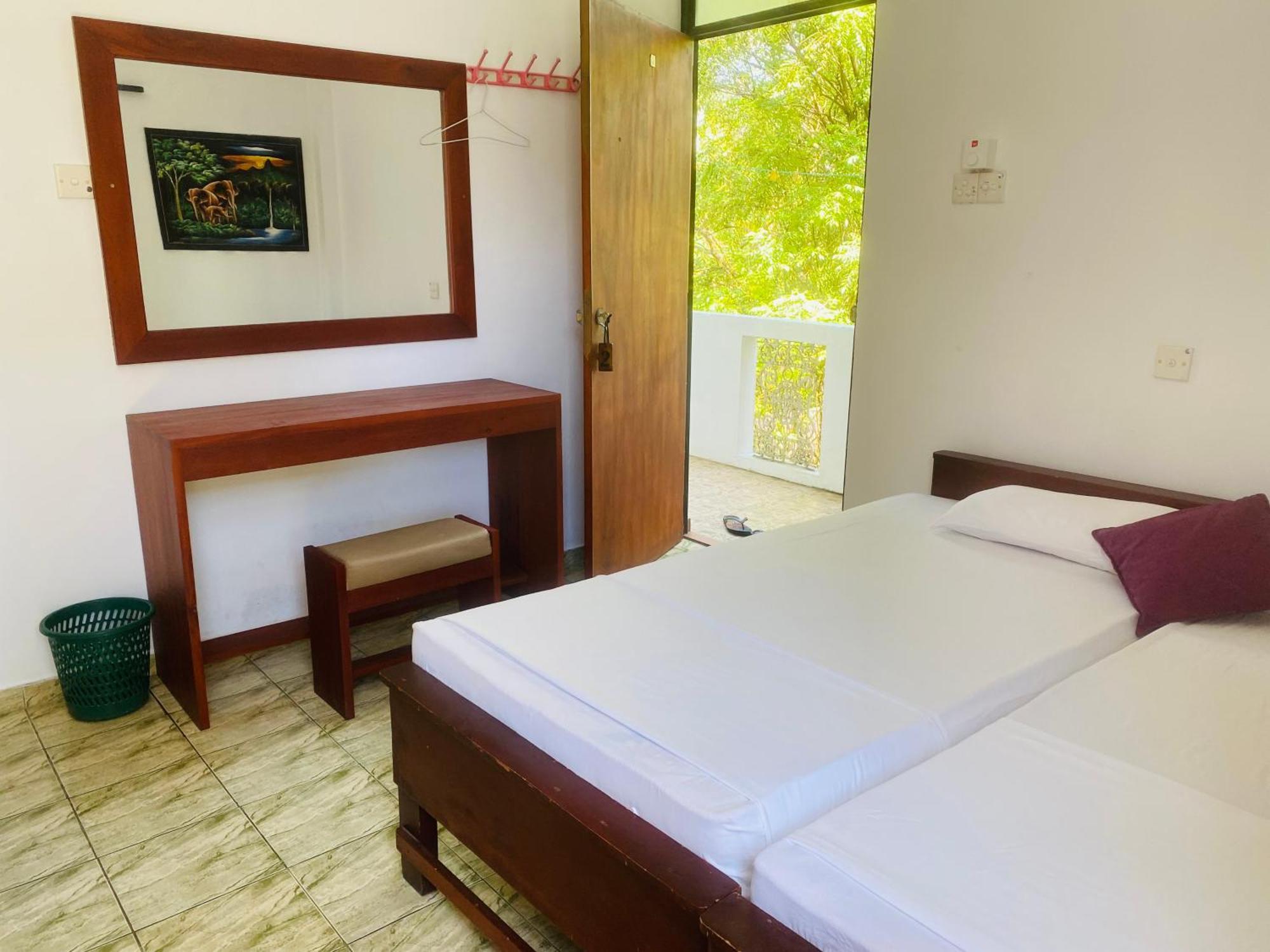 Bienvenido Cozy Madiha Hotel Matara Quarto foto